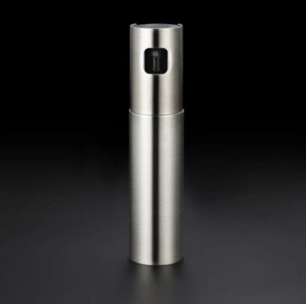 PREMIUM CONSTRUCTION: Made from high-quality stainless steel with a sleek, durable design and 100ml capacity for long-lasting performance VERSATILE USAGE: Perfect for dispensing cooking oils, vinegar, and other liquid ingredients for cooking, BBQ, grilling, salads, and baking PRECISE CONTROL: Fine-mist spray mechanism ensures even distribution of oil, helping you control portions and reduce oil consumption PORTABLE DESIGN: Compact and lightweight construction makes it convenient to carry and store, ideal for both kitchen and outdoor cooking